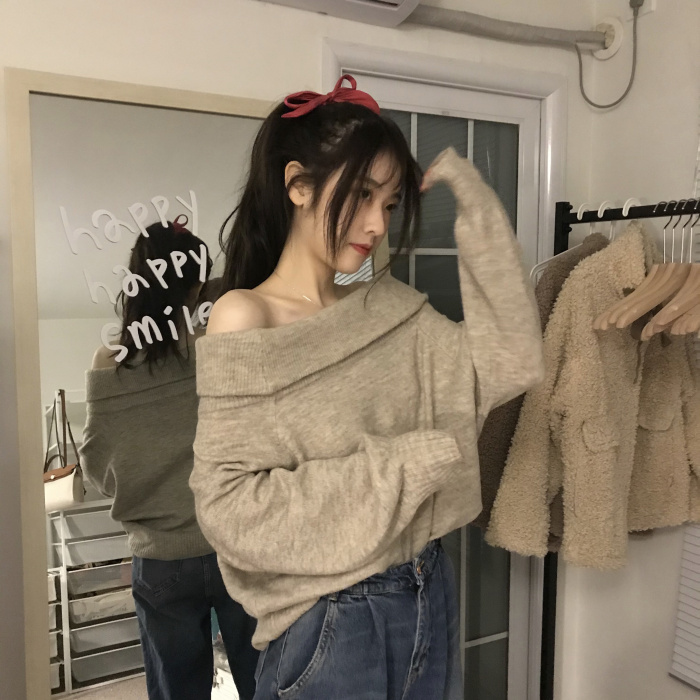 Original yumiko Korean wind chic temperament beautiful young girl early spring elegance I have the temperament net red and open-shoulder sweater