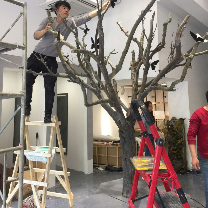 Decorative Dead Tree Trunks and Branches for Mall Window Displays, Short Drama Props, Cafe Decorations, Floor-Standing Dead Trees with Free Shipping