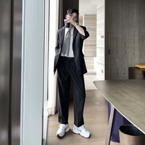 (VERA KANE) Korean casual loose seven-piece sleeve suit Chandler tie straight trousers two men