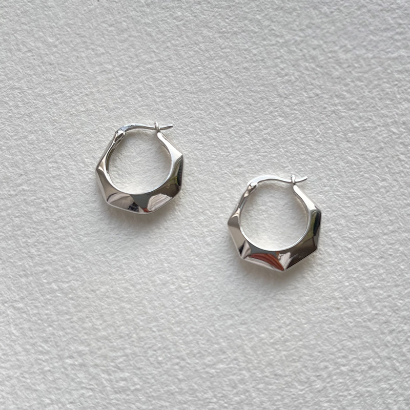 Hexagon Ear Buckle BODY 925 PURE SILVER SHORT EARRINGS Delicate Korean Version Buckle Eardrop Woman Temperament 100 lap