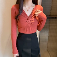 Кирпично красный