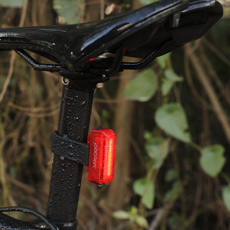 Add Xuelong W11 Bike Tail Lights Road Bike Night Riding Caution Flash Climbing Bike Riding Equipment Accessories