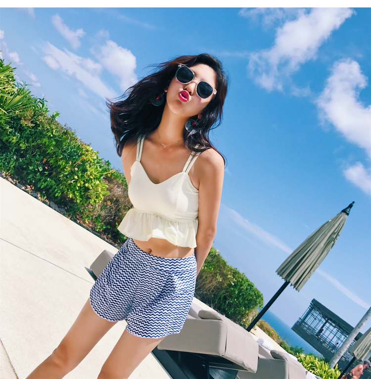 Áo tắm nữ sinh bảo thủ che bụng thon gọn ba mảnh Hàn Quốc mùa xuân nhỏ nước hoa nhỏ ngực nhỏ tập bơi - Bộ đồ bơi hai mảnh đồ bơi 2 mảnh bé gái