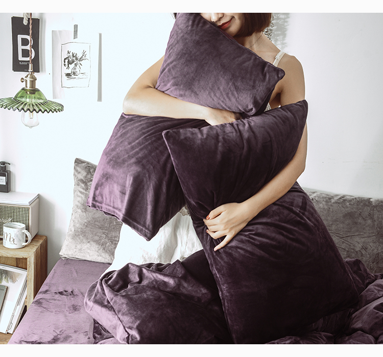màu đơn giản trong mùa thu và mùa đông dày nhung ấm gối phong bì 48 * 74cm nhung san hô đơn gối - Gối trường hợp gối cao su