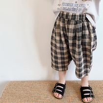 Childrens cotton linen pants new summer girls Korean version of foreign style seven-point shorts baby Plaid casual loose middle pants