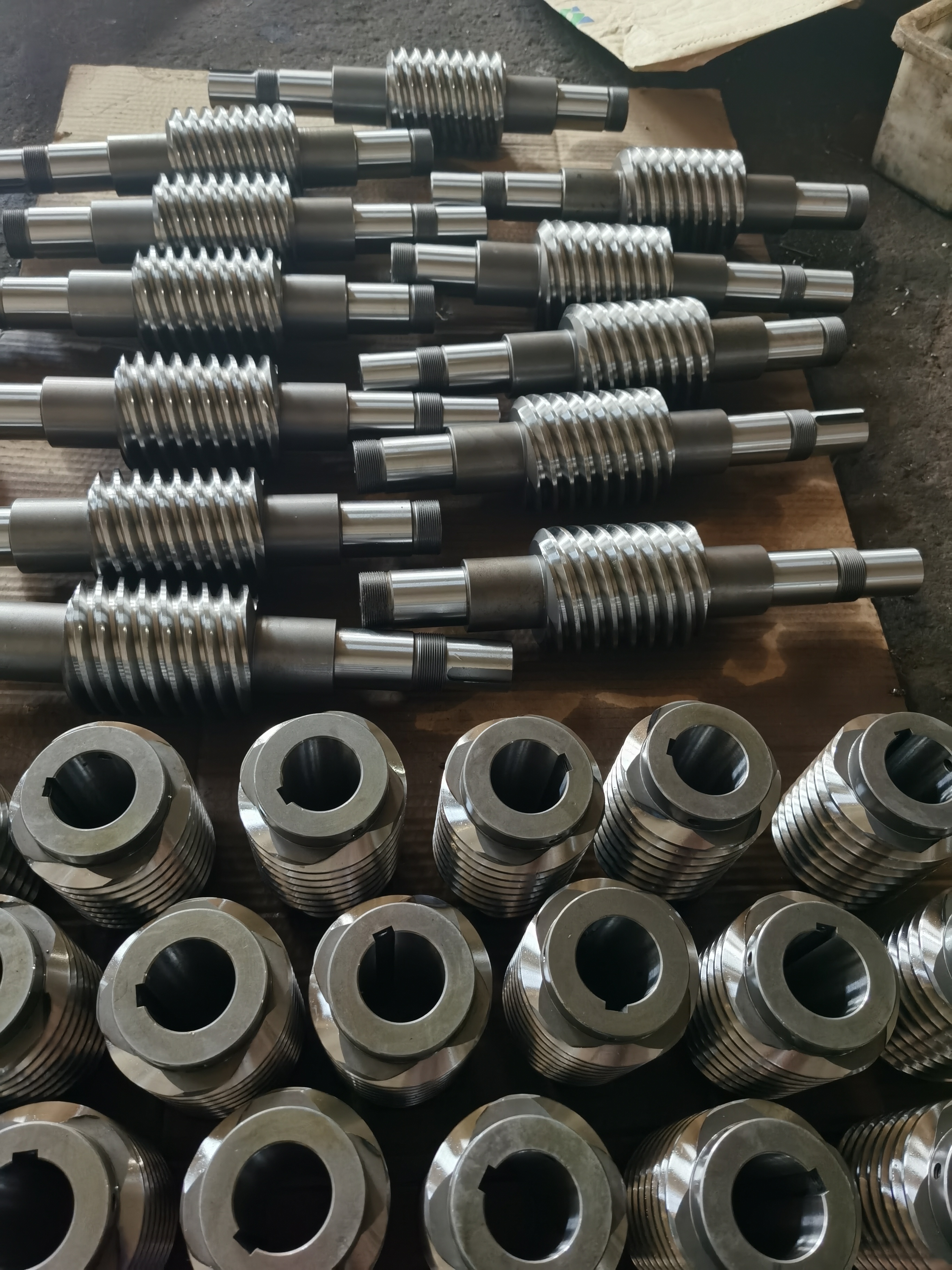 Factory custom processing Worm gear Non-standard worm gear processing Custom copper turbine machinery parts processing