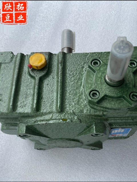 Hezha machine motor reducer on zha machine bean zha mixer reducer speed regulation reducer motor speed transmission