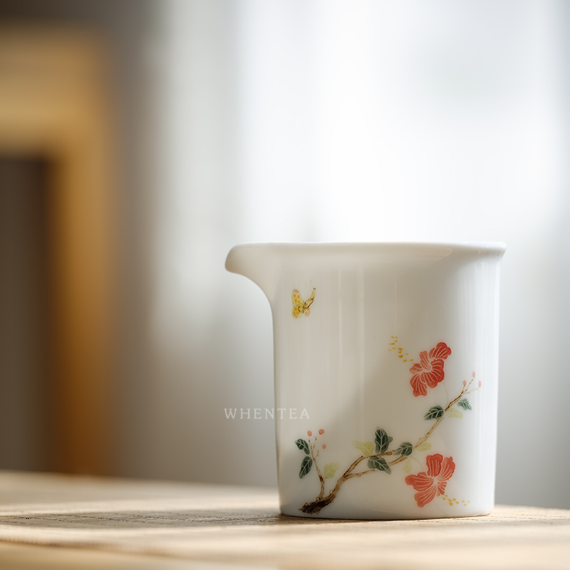 Wen said) Jingdezhen pure hand-painted underglaze color justice cup hibiscus butterfly simple ceramic household tea set
