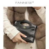 Кожаная цепь, сумка через плечо, воловья кожа, горизонтальная версия, на цепочке, в стиле Шанель