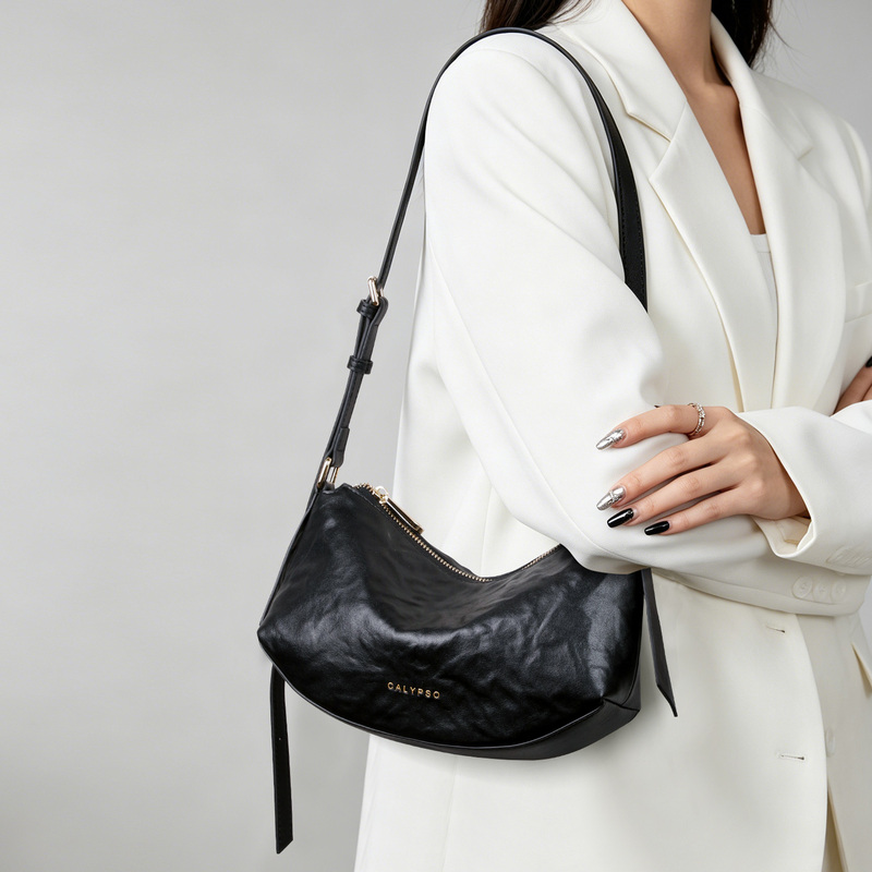 Genuine Leather Dumpling Bag, Large Capacity Shoulder Bag, Underarm Bag for Women, 2026 New Model, High-End Versatile Crossbody Bag, Lightweight for Commuting Genuine Leather Dumpling Bag, Large Capacity Shoulder Bag, Underarm Bag for Women, 2026 New Model, High-End Versatile Crossbody Bag, Lightweight for Commuting
