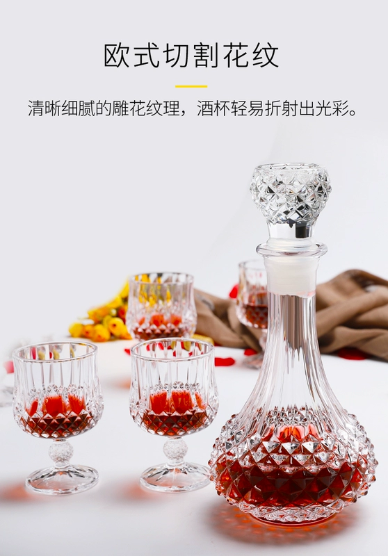 Retro Glass Cốc nhỏ Brandy Cup Hộ gia đình Châu Âu Rượu vang đỏ 6 Gói Rượu vang sáng tạo - Rượu vang