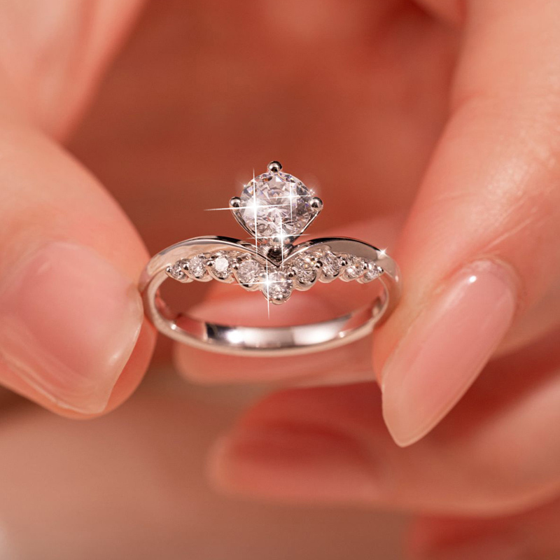 Imported Moissanite Diamond Ring for Women, V-Shaped Crown, 50 Points Wedding Diamond Ring, Sweet Starry Sky V-Shaped Ring, Platinum