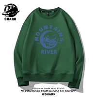 Река темно -зеленой горы Пик