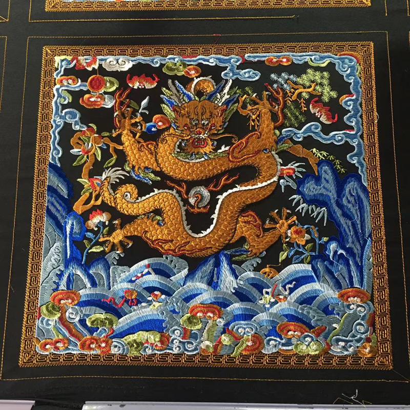 清朝文官龙纹补子刺绣：穿越千年的国风美学！历史+颜值双杀