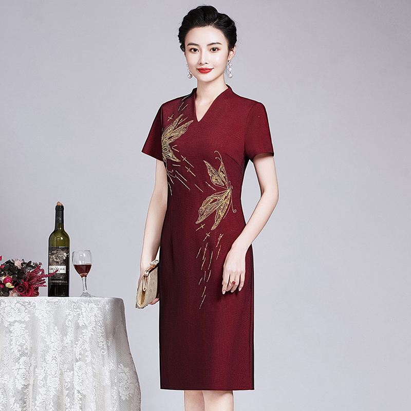 2022 Summer new Grand size Festive Wedding Banquet Short Sleeve Embroidered Foreign Dress Mother-In-Law Qipao Temperament Mother Dress Feminine
