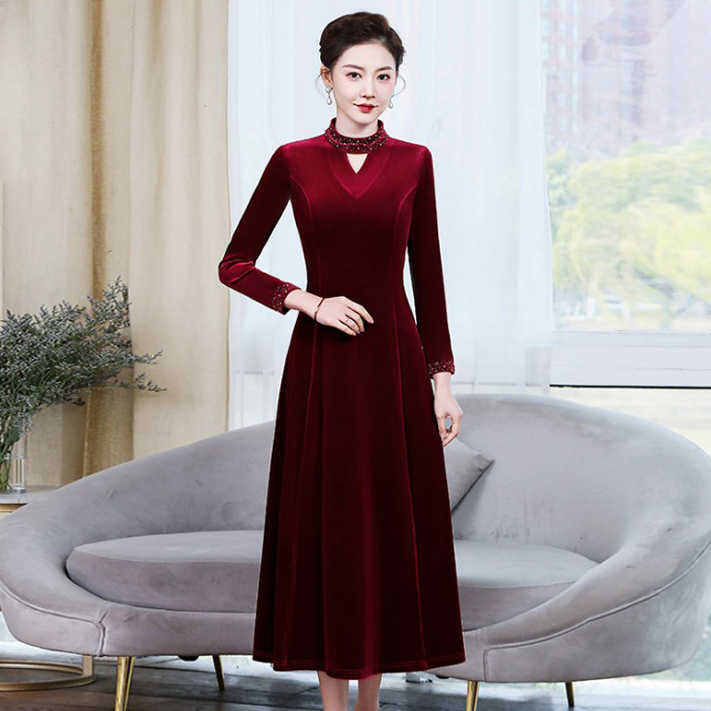 2022 spring gold velvet long version dress temperament mother dress elegant dress skirt large size Western style wedding dress