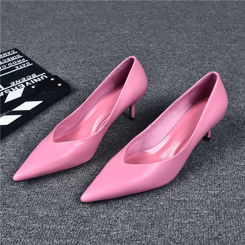 French-Style Small High-Heeled Shoes with a Unique Design, Made of Calfskin, Pointed Toe, Pink V-Shaped, Elegant and Goddess-Like, Fairy-Like Single Shoes for Women French-Style Small High-Heeled Shoes with a Unique Design, Made of Calfskin, Pointed Toe, Pink V-Shaped, Elegant and Goddess-Like, Fairy-Like Single Shoes for Women