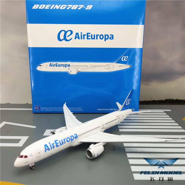Spike JC Wings XX4050 Air Europe B787-9 EC-MSZ 1:400