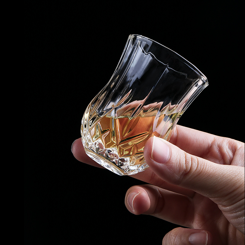 Rr imported two-two-wine glasses suit Home Wine Distributor Crystal Glass Cups Light Lavish High-end Spirits Cups Small