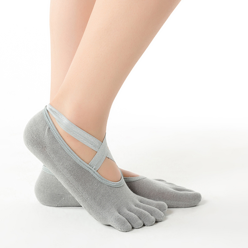 Yoga socks non-slip five-finger socks professional female trampoline sports fitness Pilates beginners yoga socks autumn and winter