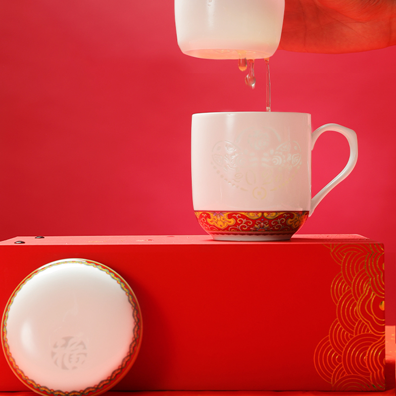 Separation tea cups with cover glass ceramics jingdezhen constellation cup of flower tea office filtering cup the wind