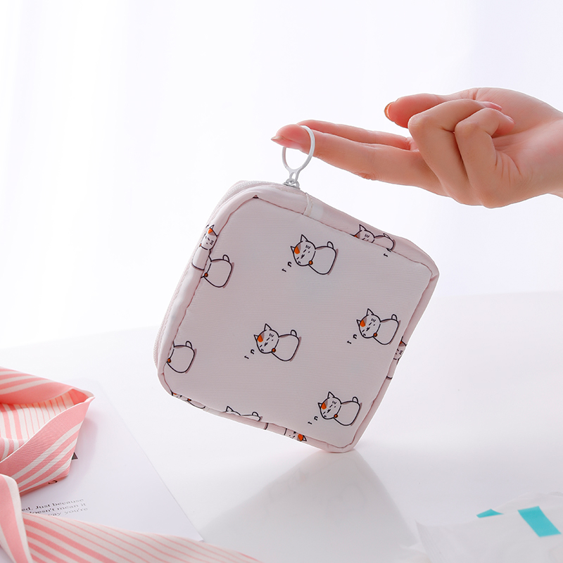 Aunt towel mini storage bag portable portable sanitary napkin storage bag sanitary napkin cute student holiday bag