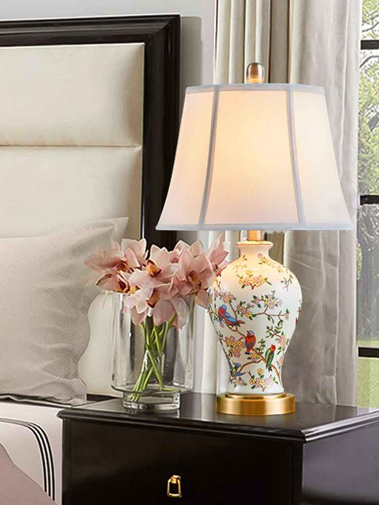 American simple ceramic table lamp Bedroom bed lamp Modern pastoral living room Romantic creative wedding study table lamp