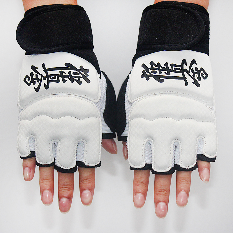 Extremely good glove karate fist set karate protector exposed finger finger pointing glove taekwondo sanda boxing handguard