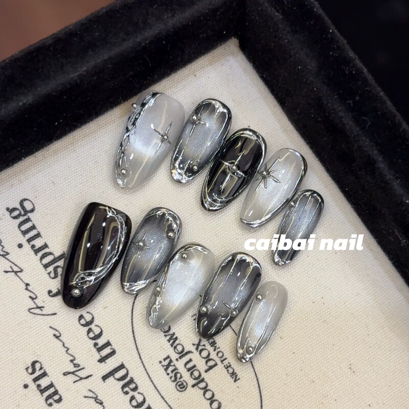 Purely Handmade Wearable Nails with Silver Black Cat's Eye, Three-Dimensional Four-Pointed Star, Cool Futuristic Cyber Metallic Style, Sweet and Cool Nail Stickers