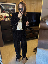 2022 in spring you dont look like no money look  This current zui love little rich lady velvet suit