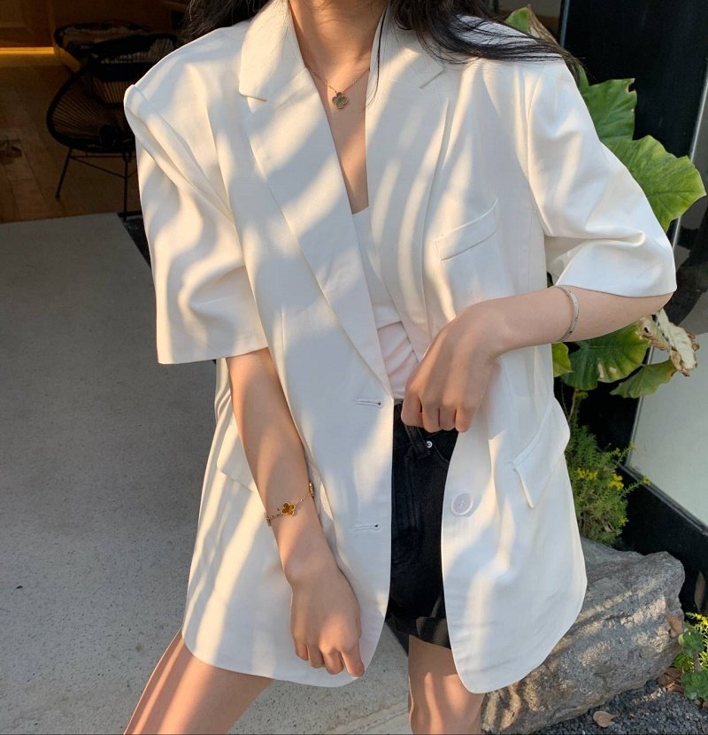 21 Spring and Summer Super A Wear right-angle shoulder short sleeve suit design version casual jacket air quality women