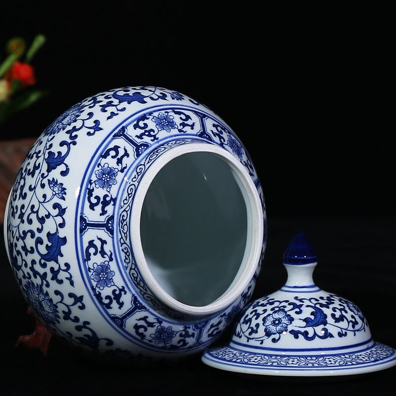 Jingdezhen blue and white ceramics seal pot Chinese candy jar home sitting room storage pot cover kitchen furnishing articles