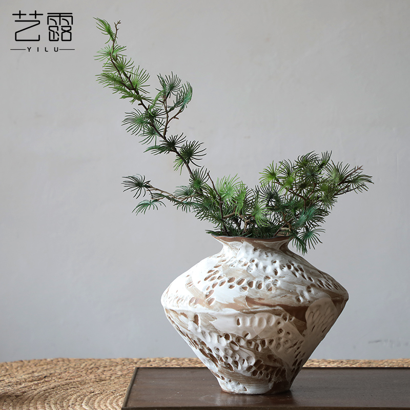 Coarse ceramic vase bearing arrangements with Japanese style restoring ancient ways home stay hotel wabi-sabi penury, zen wind POTS furnishing articles