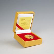 Chairman Mao portrait Mao Zedong Badge Micro chapter Cultural Revolution Commemorative medal collection Plated with real gold diameter 3 cm