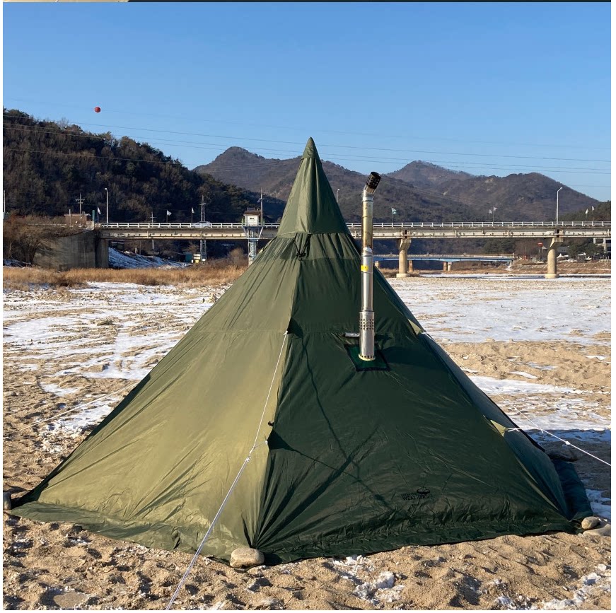 Outdoor pyramid A tower Indian tent cold-proof smoke window shelter BC field camping survival steeple tent