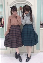 Explosive style ~ F 21aw age reduction college style chic waist buckle decoration pleated shirted Plaid high waist skirt