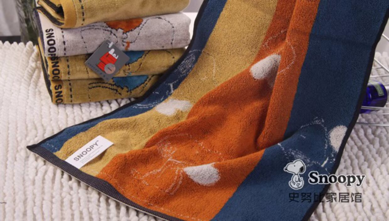 Số vàng / Snoopy bông khăn / khăn mềm, thấm ngược tính cách chính hãng vài màu sắc mô hình - Khăn tắm / áo choàng tắm khăn tắm xô