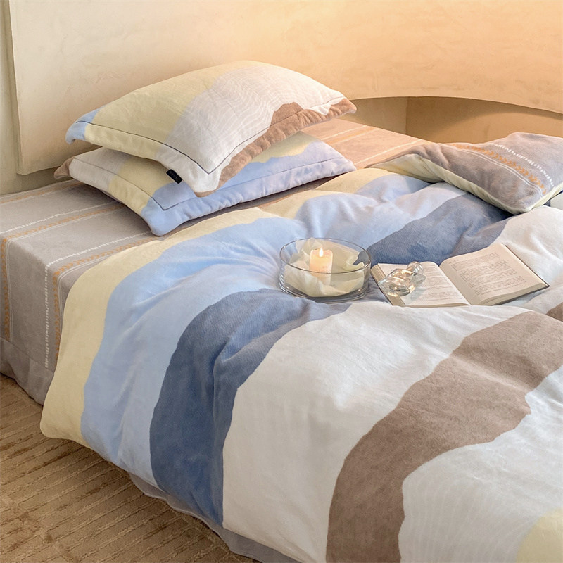 Four-piece winter quilt cover winter plush milk velvet flange bedding four-piece set suede coral velvet thickened double-sided velvet