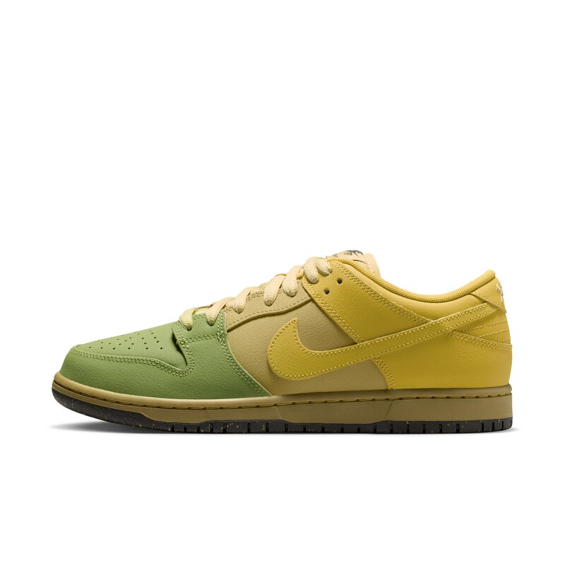 Nike Men's Low-Top Skateboarding Shoes with Rubber Sole and Cushioning Nike Sb Dunk Low Io0427-300