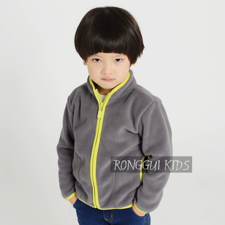 Áo khoác bé trai mùa thu và mùa đông Áo khoác lông cừu mới cho bé gái cửa hàng quần áo trẻ em