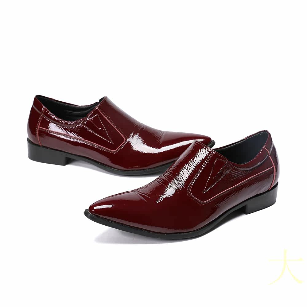European and American fashion wine red and blue pointed shoes daily young business leisurely male leather shoes hairstyle fashion foreign trade shoes