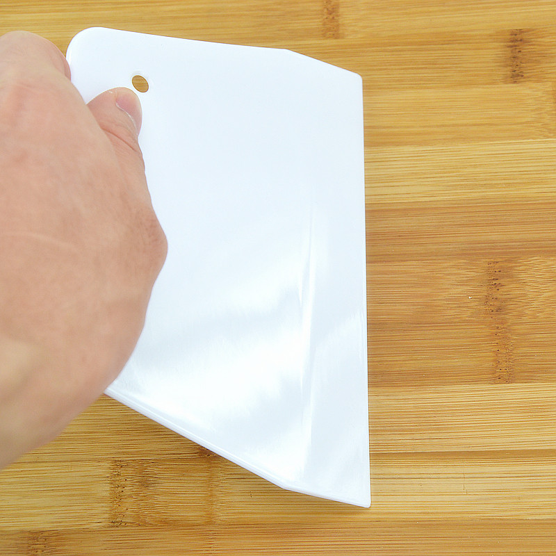 Environmentally friendly plastic large small and medium size squeegee baker for home made tool baking cream Rag Cream Scraper