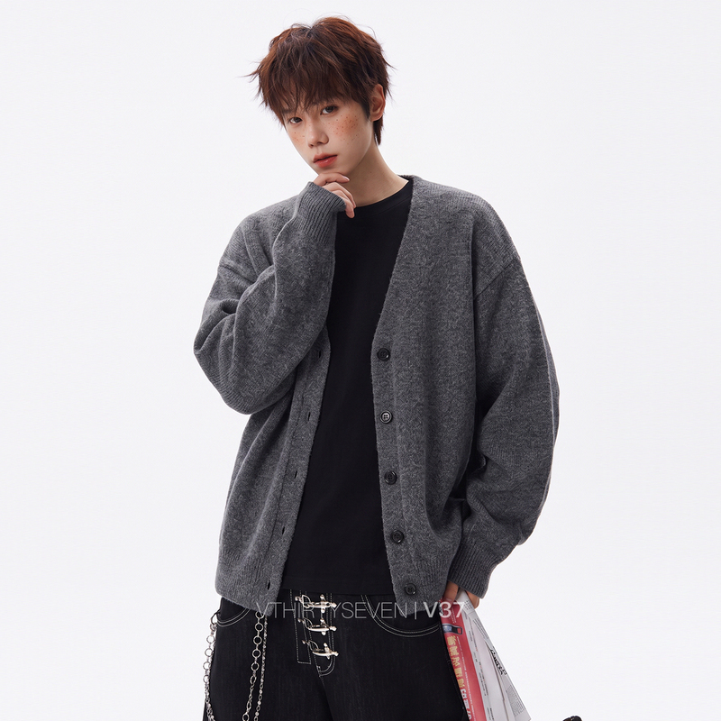 V37 Korean Style High-End Large V-Neck Sweater for Men, Autumn Loose Casual Knitwear, Versatile and Lazy Style Jacket ins V37 Korean Style High-End Large V-Neck Sweater for Men, Autumn Loose Casual Knitwear, Versatile and Lazy Style Jacket ins