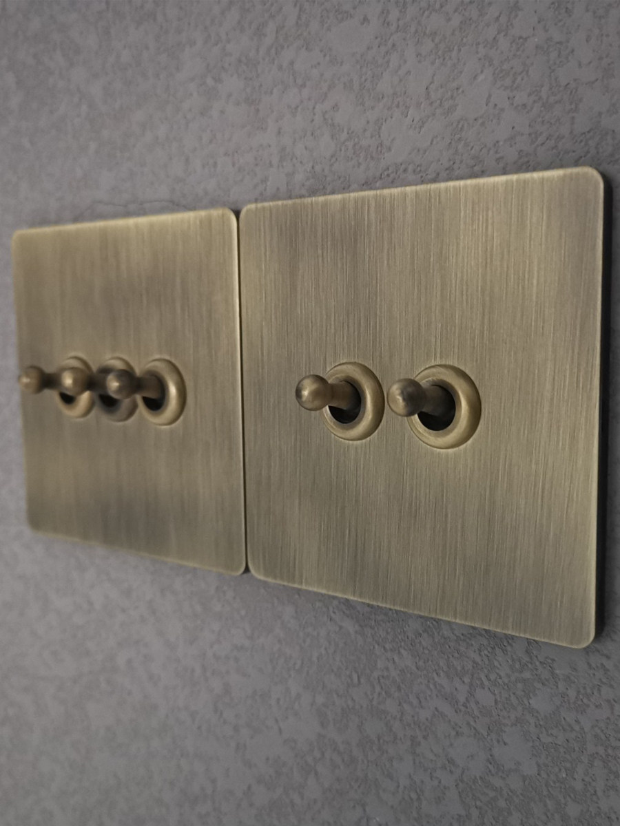 Pialt Antique-Style 86 Type Bronze Brushed Metal Toggle Switch Socket Hotel New Chinese Style Single Switch