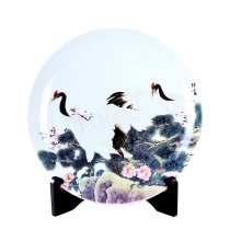 Jingdezhen ceramic decorative plate ornaments Shuanghe Yingchun to send elders health and longevity simple art gifts