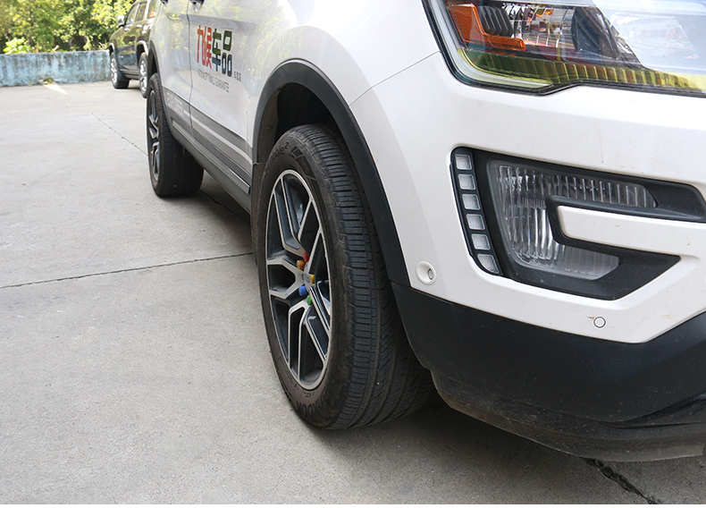 Ford Explorer sửa đổi đặc biệt xe bánh xe mặt bích blox mở rộng phụ kiện 2013 2018 chổi rửa xe ô tô