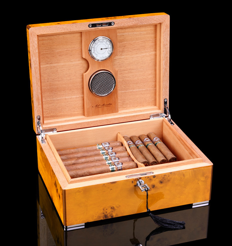 CH-Cigar Box_18.jpg