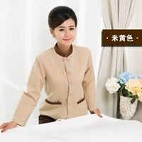 Кремового цвета