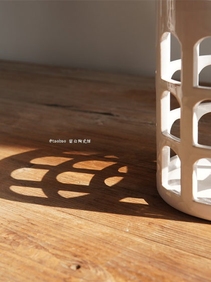 留白 美国单 Haus设计师款 建筑镂空陶瓷蜡烛台 收纳桶 花瓶 摆件