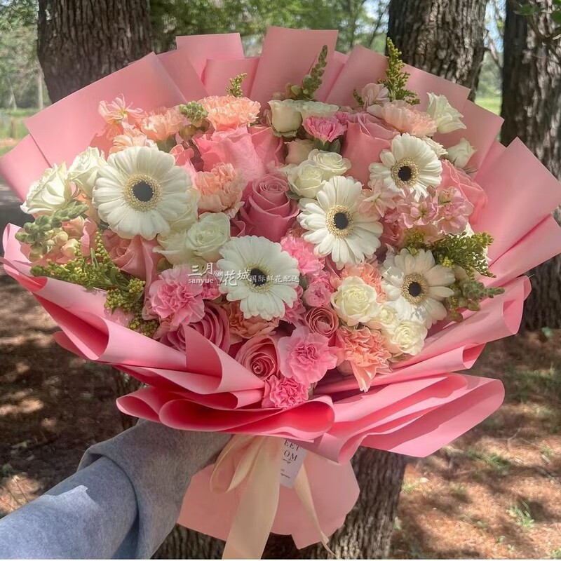 Vancouver Mixed Flower Bouquets for Clients' Birthdays, Chilean Santiago Flower Shop, Mexico City, Paris, Door-To-Door Flower Delivery